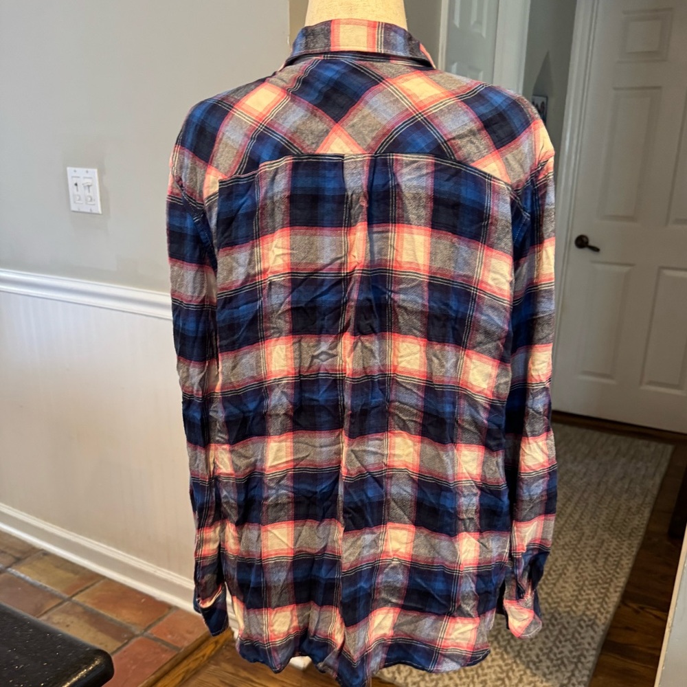 Blue and Pink Plaid Gap flannel Women’s shirt - Picture 5 of 6